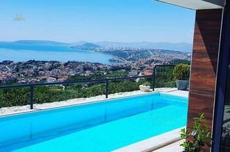 Thumbnail von Two modern villas on a property - with a beautiful sea view
