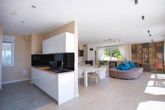Thumbnail von Two modern villas on a property - with a beautiful sea view