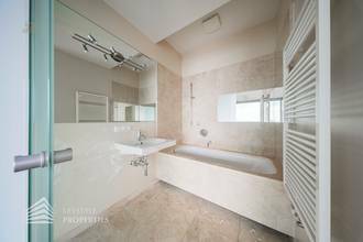 Thumbnail von Above the rooftops of Vienna! Dreamy studio apartment with terrace