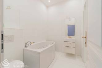 Thumbnail von Luxurious 12-room villa with wellness area near Gersthof