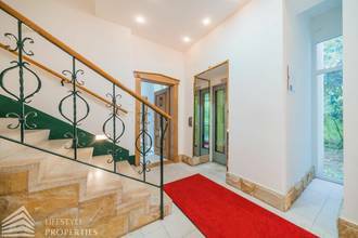 Thumbnail von Luxurious 12-room villa with wellness area near Gersthof