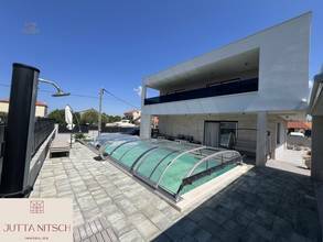 Thumbnail von Architekten-Terrassenvilla mit Pool in Strandnähe -  Sukošan bei Zadar