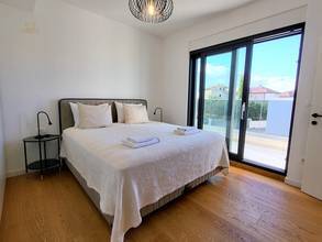 Thumbnail von Modern villa with sea view