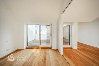 Thumbnail von Exklusives 4-Zimmer Penthouse mit zwei Terrassen, Nähe Oper