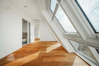 Thumbnail von Exklusives 4-Zimmer Penthouse mit zwei Terrassen, Nähe Oper