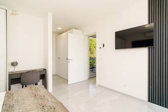 Thumbnail von Modern villa with swimming pool and sea view in a quiet location