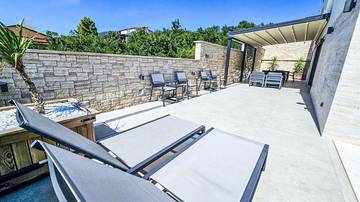 Thumbnail von Modern villa with pool and beautiful sea view