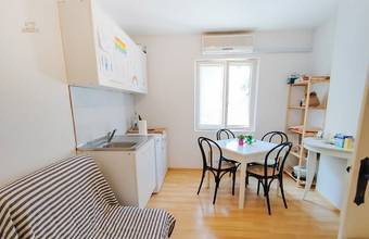 Thumbnail von 2 residential units near the sea