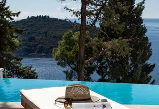 Thumbnail von Luxury villa in an exceptional location with views of the old town and the sea