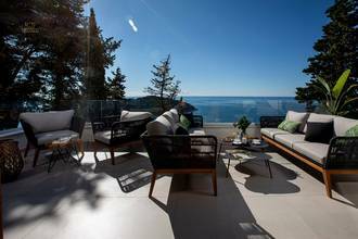 Thumbnail von Luxury villa in an exceptional location with views of the old town and the sea