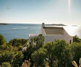 Thumbnail von Mediterranean villa near the seafront
