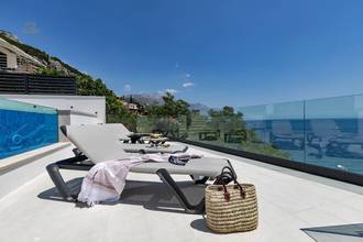 Thumbnail von Luxurious semi-detached house with swimming pool - directly on the beach