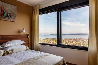 Thumbnail von Moderne Luxusvilla mit Pool und Meerblick, Region Split