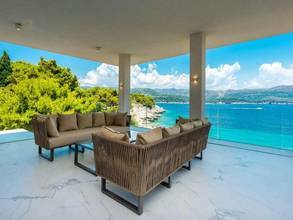 Thumbnail von Modern villa directly on the seafront on the island of Kolocep near Dubrovnik