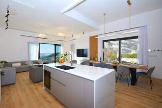 Thumbnail von Modern villa with city and sea view, Split region