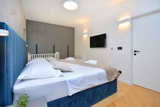 Thumbnail von Modern villa with city and sea view, Split region