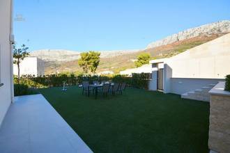Thumbnail von Modern villa with city and sea view, Split region