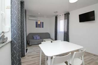 Thumbnail von Haus mit vier Apartments direkt am Meer
