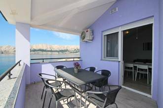 Thumbnail von Haus mit vier Apartments direkt am Meer