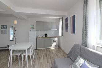 Thumbnail von Haus mit vier Apartments direkt am Meer