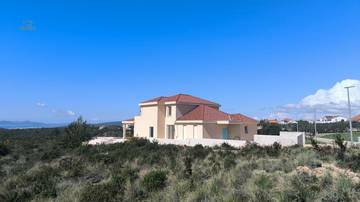 Mediterrane Villa in ruhiger Lage mit Meerblick, Region Sukosan
