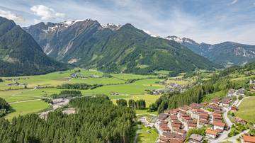Thumbnail von National Park Chalet in a dreamlike peaceful location