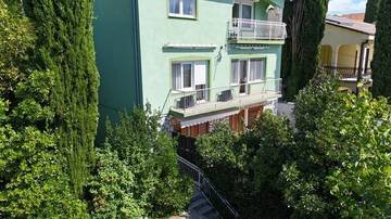 Thumbnail von Apartment near the sea - with garden and garage