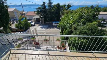 Wohnung nahe dem Meer - mit Garten und Garage