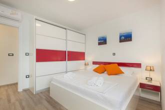 Thumbnail von Villa with 5 apartments in an exceptional location overlooking the Kornati
