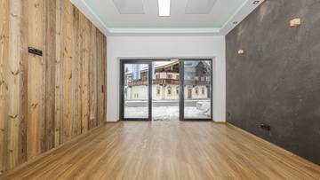 Thumbnail von Investment property - Commercial space in a busy central location