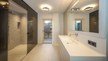 Thumbnail von Luxurious garden apartment with private wellness area