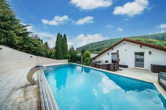 Thumbnail von Luxuriöse Villa im Wienerwald – Beheizter Salzwasserpool, Gartenparadies & Premium-Parkmöglichkeiten