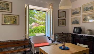 Thumbnail von Immogold Familienfreundliche Villa mit riesigen Obstgarten und vier Schlafzimmern