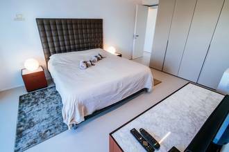 Thumbnail von Modern luxury villa directly on the sea