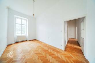 Thumbnail von Helle, sanierungsbedürftige 4-Zimmer Wohnung, Nähe Kutschkermarkt