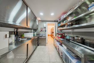 Thumbnail von Fully equipped café and pastry shop – French charm & operational in a lively location