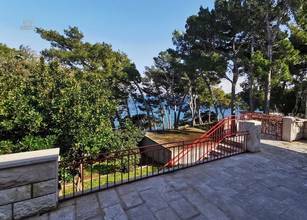 Thumbnail von Mediterranean stone house directly by the sea