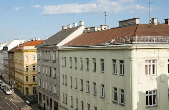 Baubewilligter Rohdachboden, Nähe Hütteldorfer Straße und Meiselmarkt