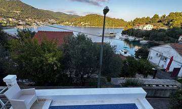 Thumbnail von Kleinerer Bungalow mit wunderschönem Meerblick