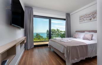 Thumbnail von Modern villa with pool and panoramic sea view