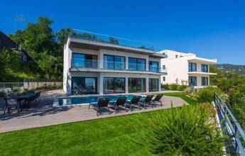 Thumbnail von Modern villa with pool and panoramic sea view