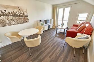 Thumbnail von Zwei-Raum-Wohnung mit Westbalkon in zentraler Lage