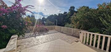 Thumbnail von Geräumige Erdgeschosswohnung mit Meerblick