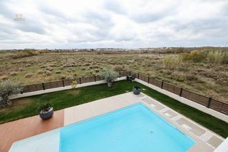 Thumbnail von Modern villa with pool