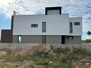 Thumbnail von Modern villa with pool and rooftop terrace
