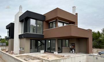 Thumbnail von Modern villa with pool and rooftop terrace