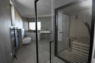 Thumbnail von Luxurious penthouse with rooftop swimming pool and panoramic sea view