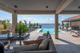 Thumbnail von Moderne Villa mit Infinity-Pool und Panorama-Meerblick, Region Omis