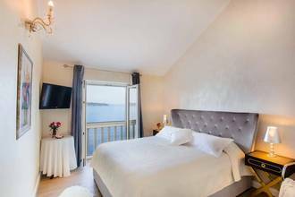 Thumbnail von Mediterranean villa directly on the sea, Dubrovnik region