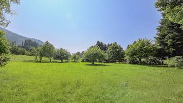 Thumbnail von Old property in an idyllic location with 1,500 m² of land
